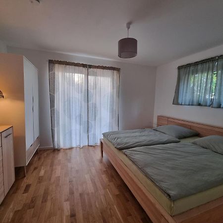 Gemütliche Premium Ferienwohnung mit Terrasse nähe S-Bahn Burgthann Exterior foto